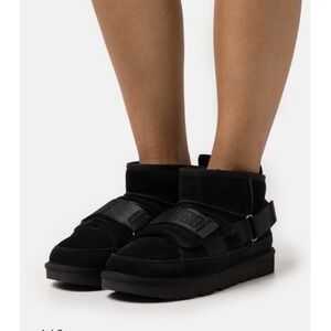 UGG Classic Ultra Mini Hybrid Strap‎ Short Boots in Black Size 9